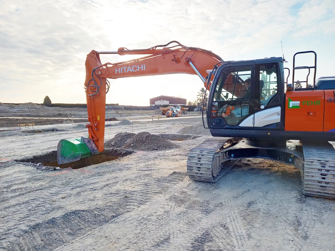 Pelle sur chenilles 24T | FEHR Group