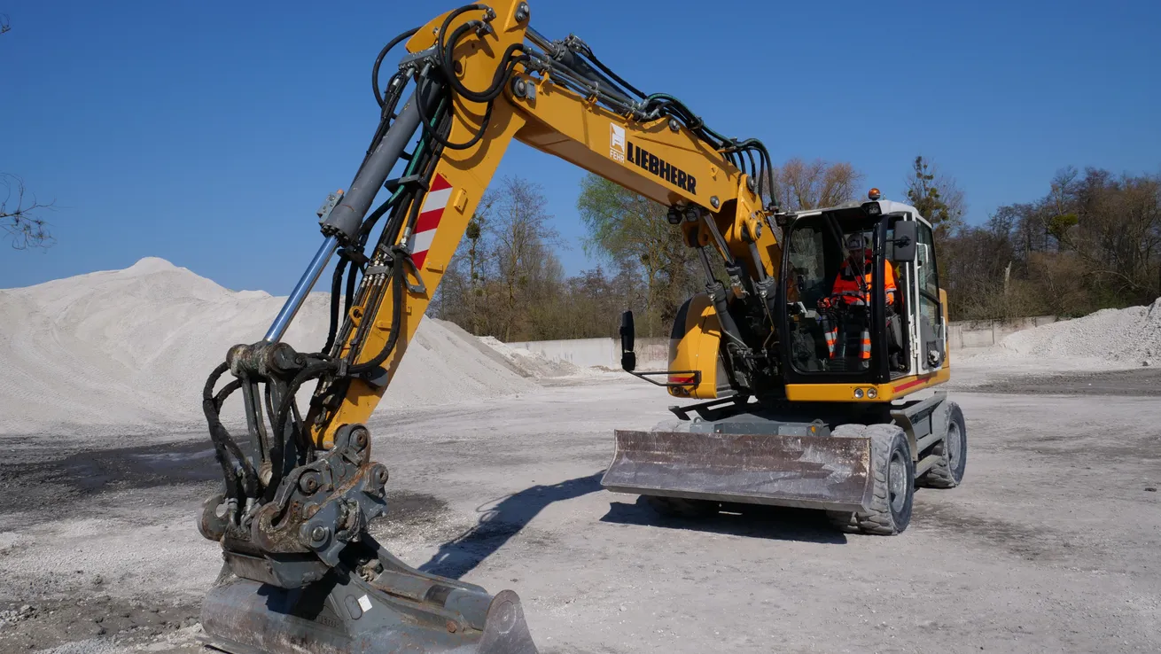 Pelle sur pneus 16T | FEHR Group