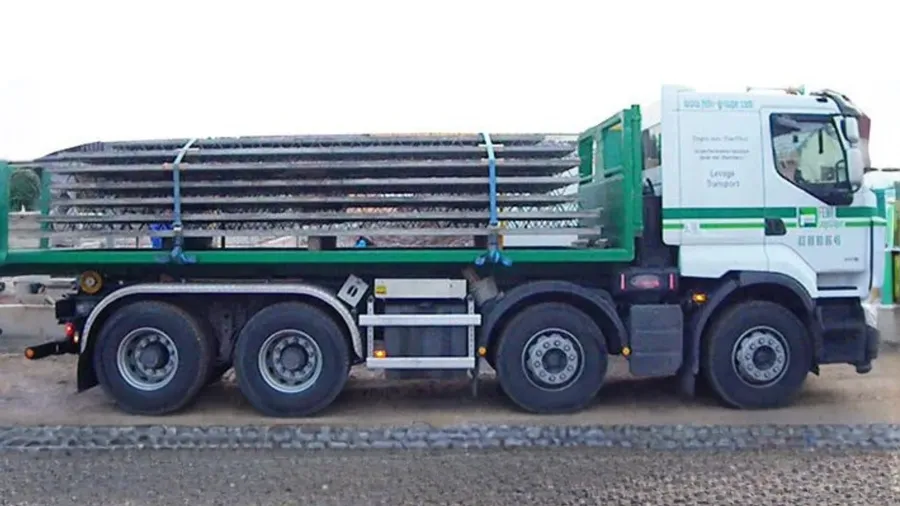 Camion 4 essieux Ampliroll | FEHR Group